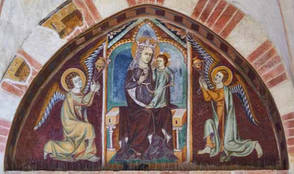 Madonna con bambino, chiostro di Vezzolano